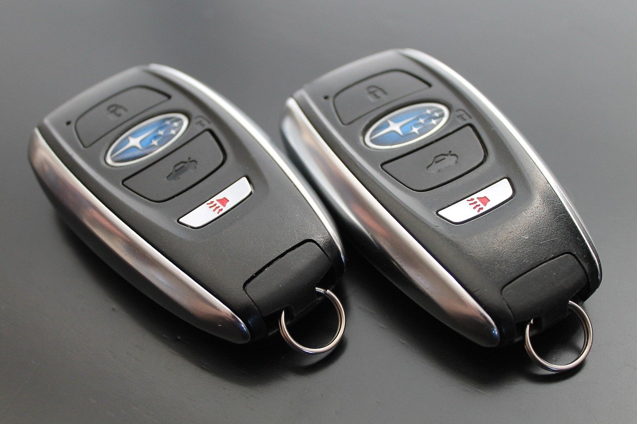 car, car wallpapers, key, key ring, keyless access, subaru, gray key